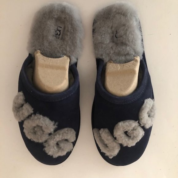 UGG Logo Scuff sheepskin slipper. 3D. Size: 11 - Picture 8 of 11
